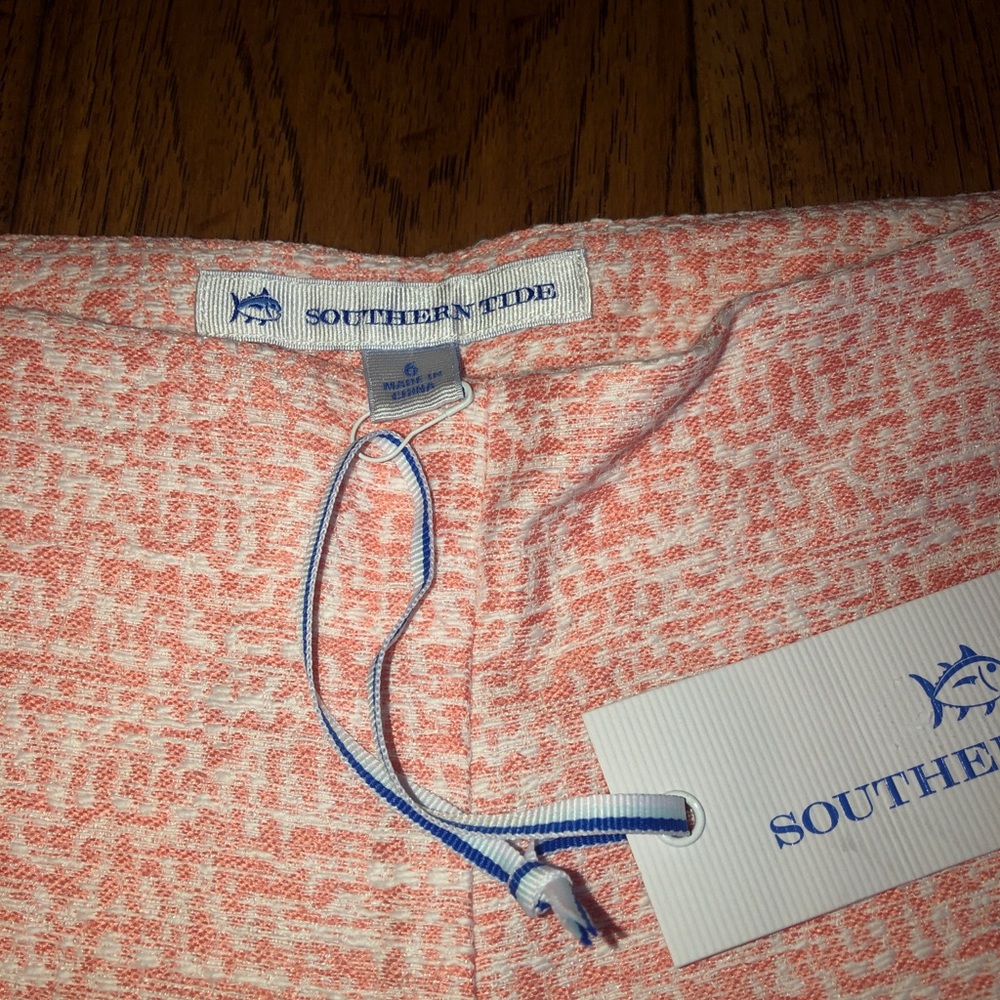 Southern Tide Coral Pink Women’s Shorts - Picture 5 of 7